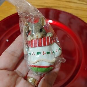 Charming Tails Mackenzie Mouse In Mitten Figurine